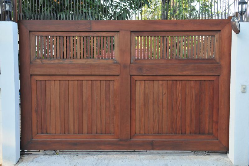 Driveway Fence Installation in Franklin, TN